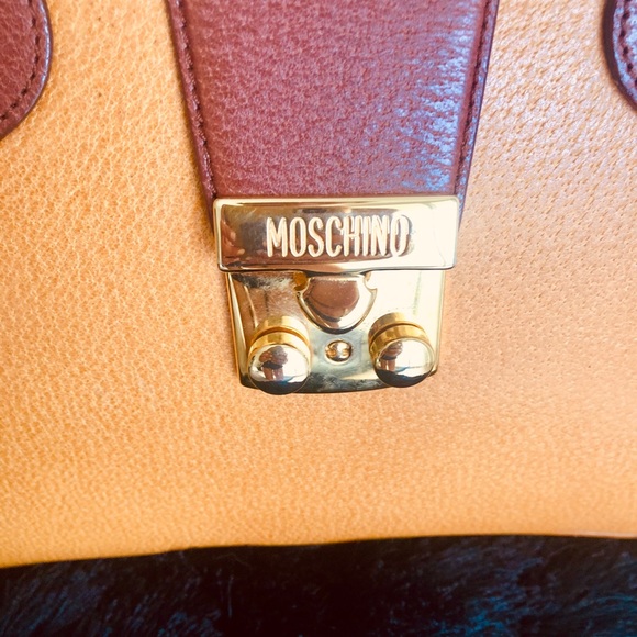 ♥️MOSCHINO vintage red wall  leather bag 🖤 - Picture 2 of 6
